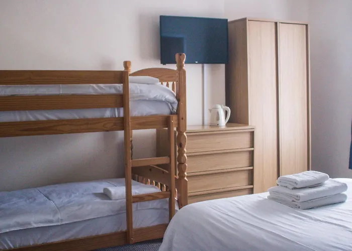 Pet Friendly hotel: Wellesley Park Hotel