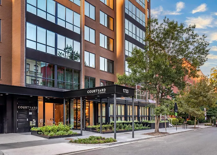 Courtyard By Marriott , Dc Dupont Circle