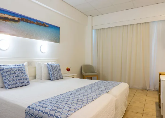 Jacuzzi hotel: Anonymous Beach Hotel (Adults Only)
