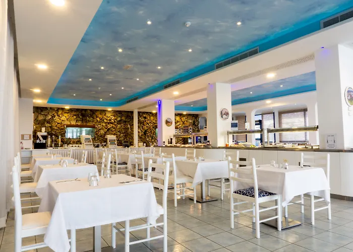 Jacuzzi hotel: Anonymous Beach Hotel (Adults Only)