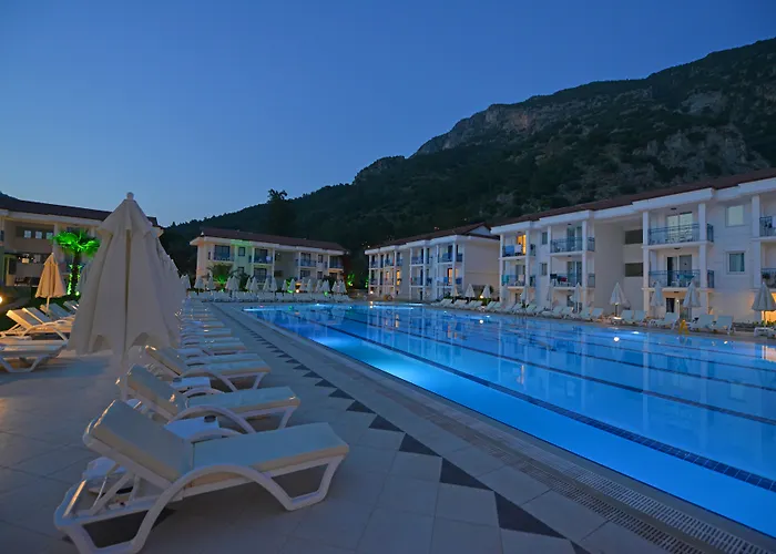 Hotel met tennis: Belcekum Beach Hotel