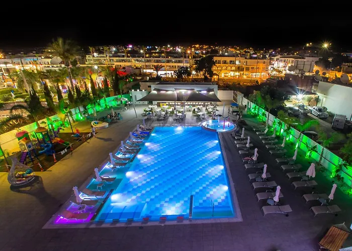 Family Hotel: Nicholas Color Hotel