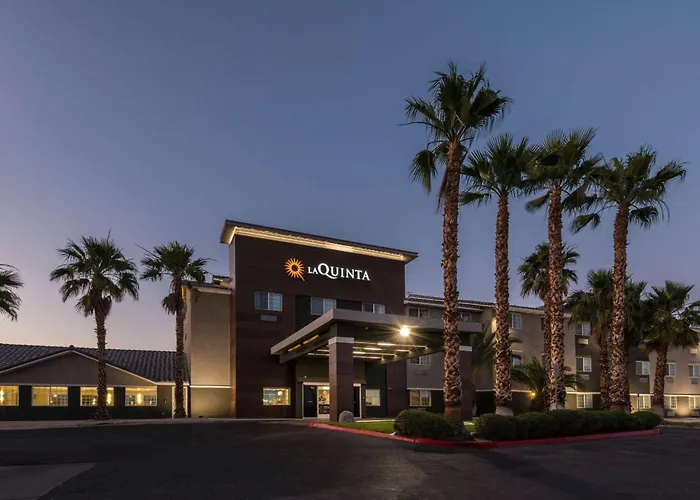  La Quinta Inn & Suites By Wyndham Las Vegas Nellis