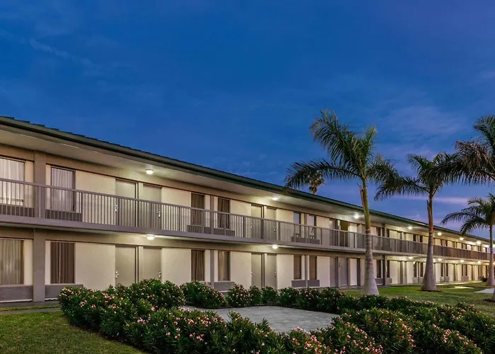 Ramada By Wyndham Sarasota Waterfront