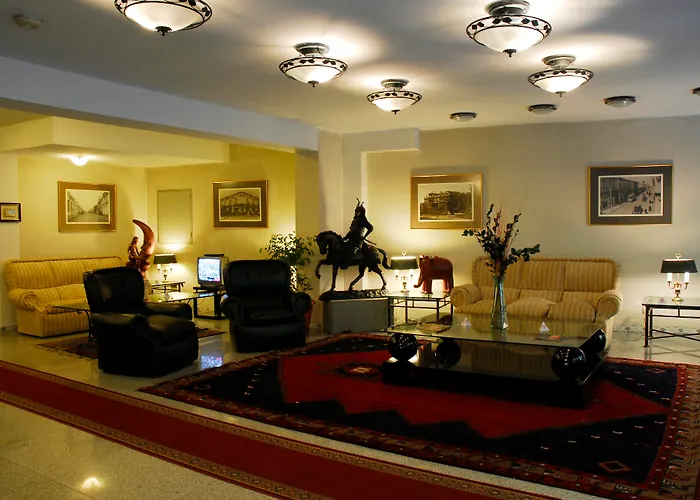 Windsor Suites