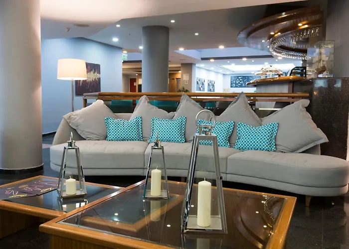 Hotels with pool Holiday Inn Montevideo By Ihg