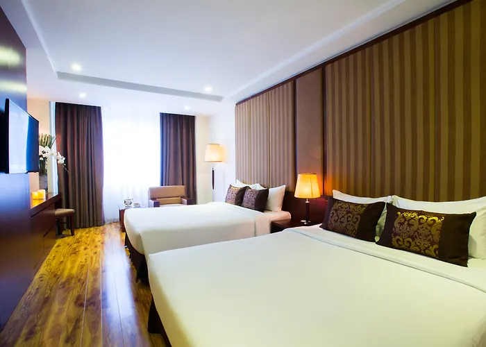 Hotels with pool Paragon Saigon