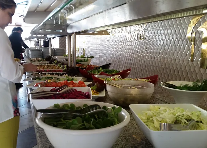 Hotel with pool: Lara Hadrianus Hotel