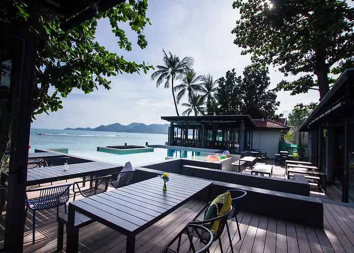 Lub D Chaweng Beach - Beachfront & Vibrant Social Vibe