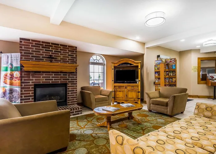 Quality Inn & Suites Chesterfield Village