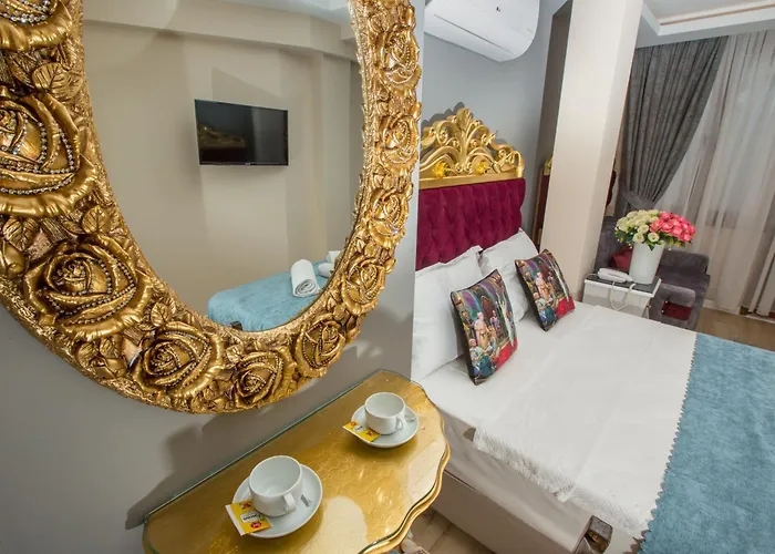Cheap hotels Atlantis Royal