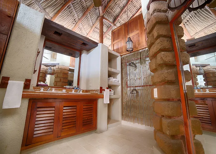 La Villa Luz (sólo adultos)