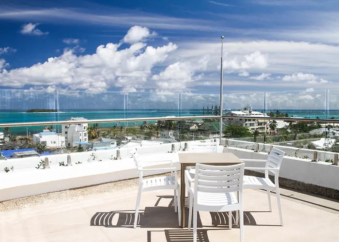 Centraal gelegen hotel: Azure Lofts & Pool