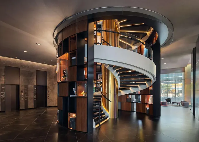 Wb , Curio Collection By Hilton