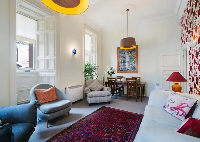 Vacation rental: West George Street Apartment