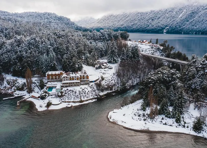 Correntoso Lake & River