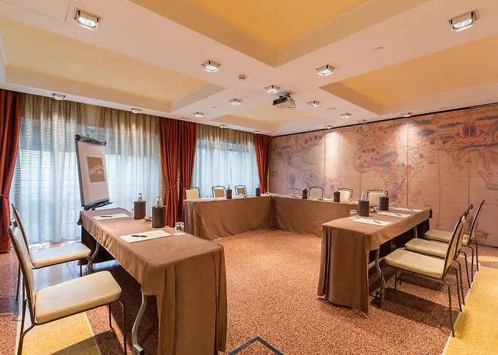 Hotel suites Grand Savoia Genova, Curio Collection By Hilton