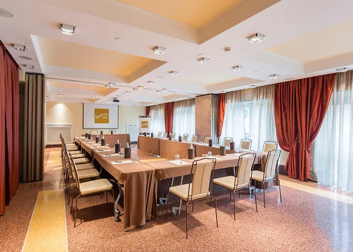 Hotel suites Grand Savoia Genova, Curio Collection By Hilton