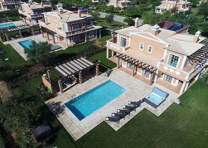 Airport Hotel: Colina Da Lapa & Villas
