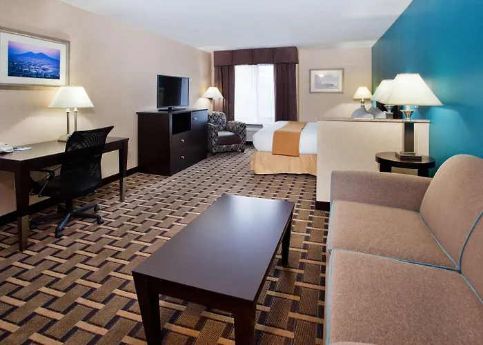 Holiday Inn Express & Suites Ne - Lake Lanier By Ihg
