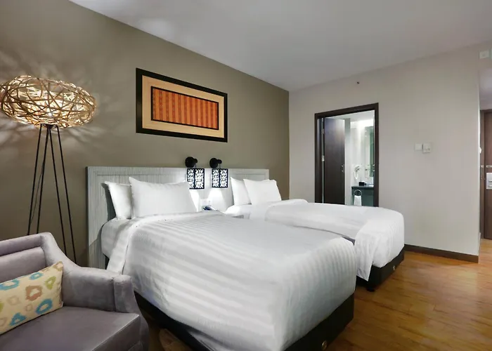 4 star hotel: Harper Perintis By Aston
