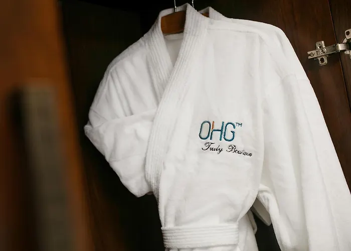 5 star hotel: The Oriental Jade Hotel
