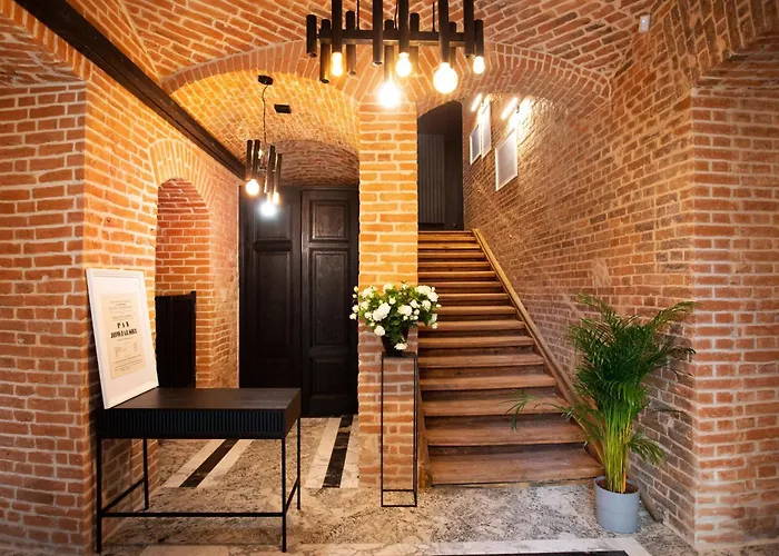 Dog friendly hotels Teatr