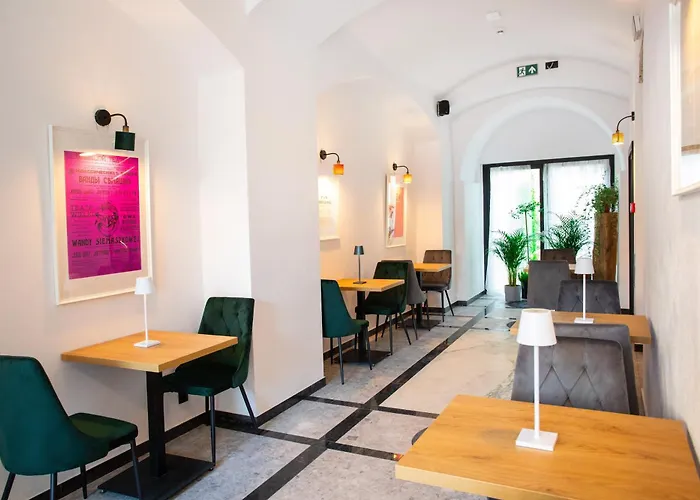 Dog friendly hotels Teatr