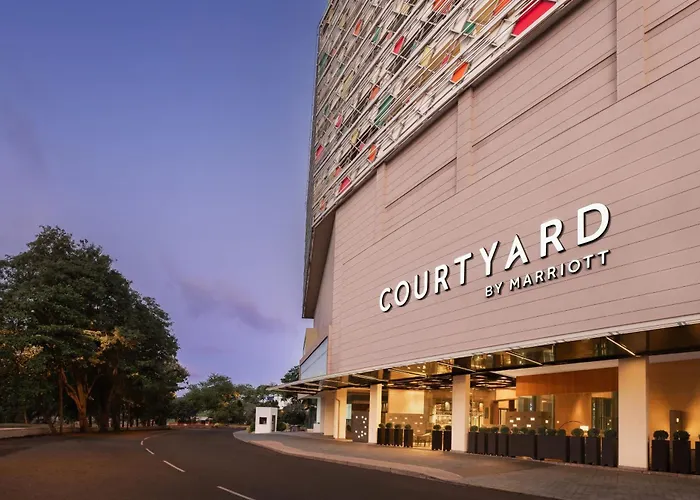 Courtyard By Marriott