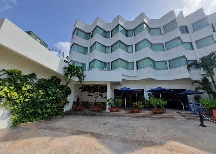 Hotels with pool Plaza Cozumel