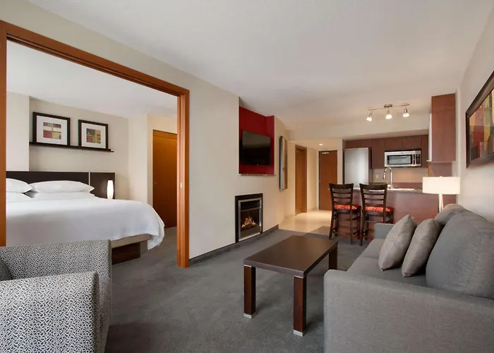 Motel: Embassy Suites By Hilton - Montreal