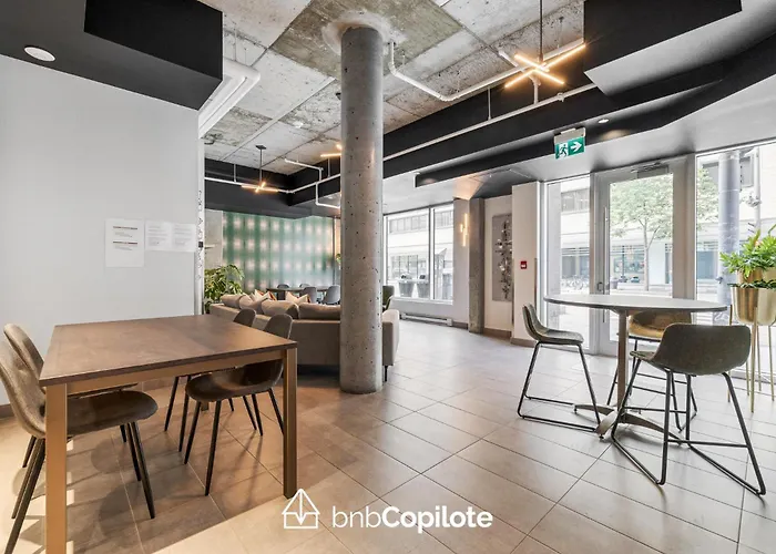 Hotel near College: Le Caiman