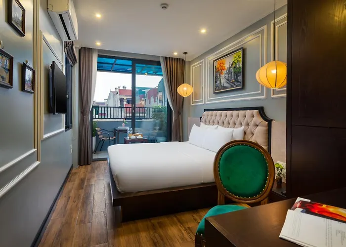 Central hotel: Bella Rosa Hotel & Travel