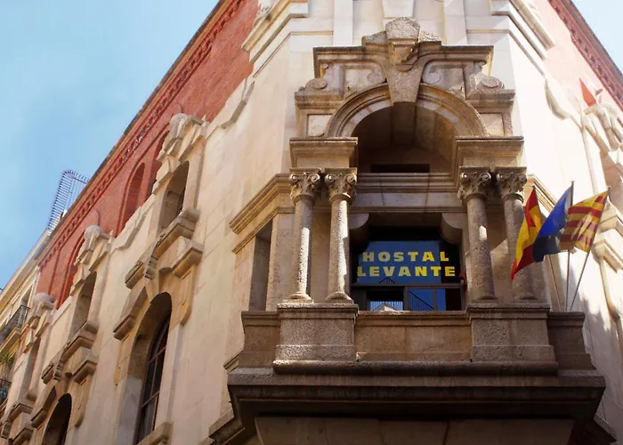  Hostal Levante Barcelona