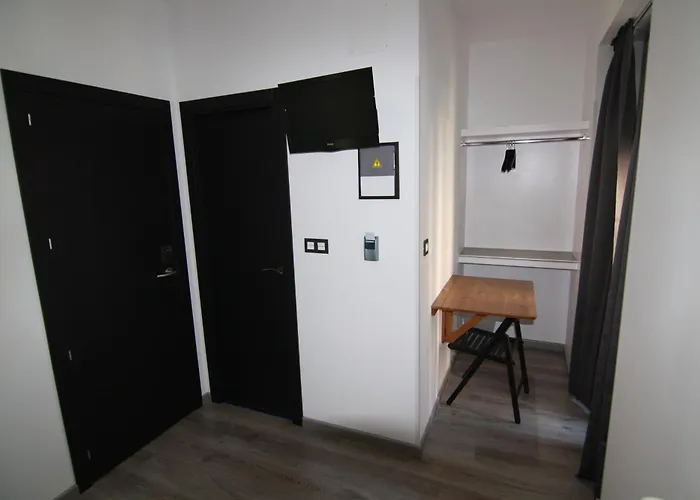 5 star hotel: Hostal Mh Fuencarral