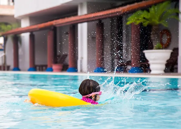 Ping Pong hotel: Rose Garden Residences