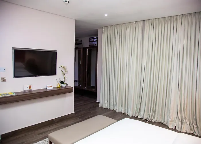 5 star hotels White Orchid