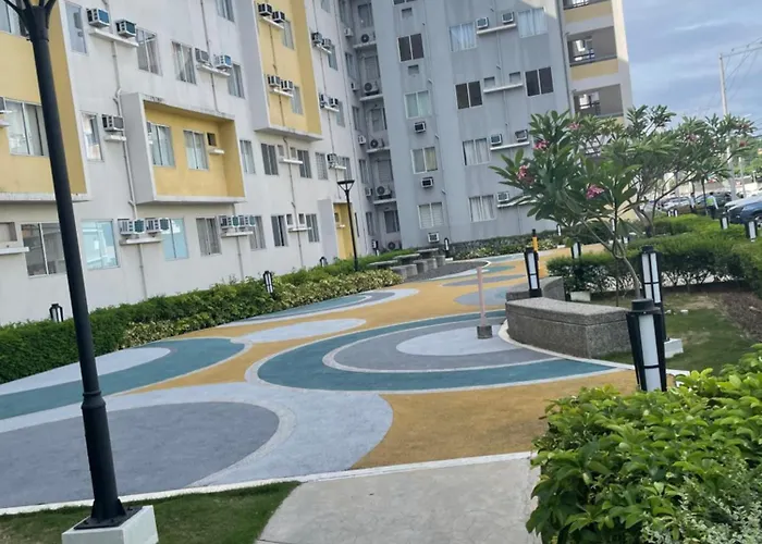 Family Hotel: Maa Davao Spatial 8 Condo