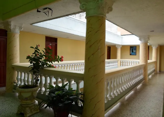 Colonial Inn