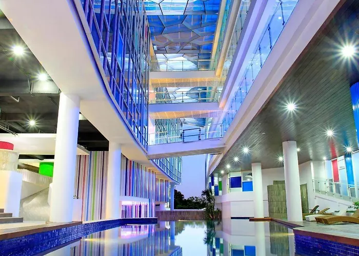 Berry Glee Thematic Hotel