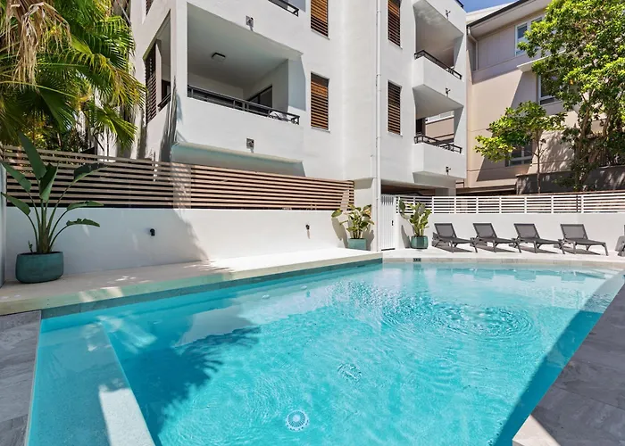 Beach Hotels Bella Casa Noosa