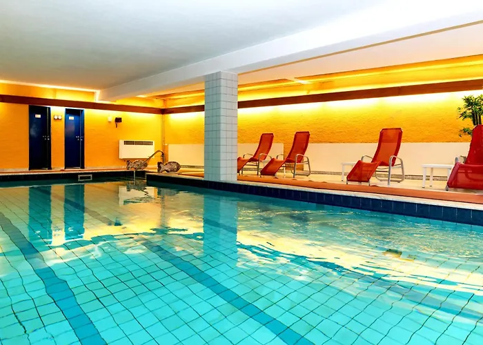 Meran Hallenbad & Sauna