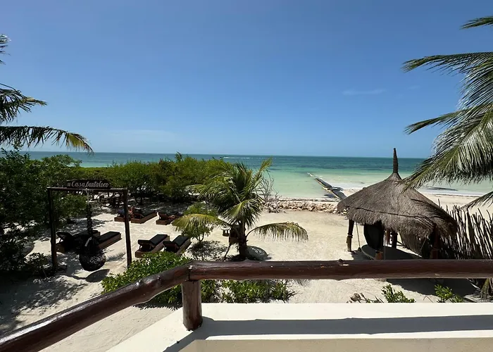 Hotel with view: Casa Punta Coco & Beach Club (Adults Only)