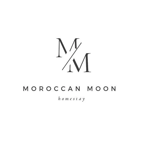 Hot Tub in Room Moroccan Moon
