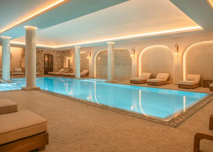 Vila Ebel Hotel Pool & Spa