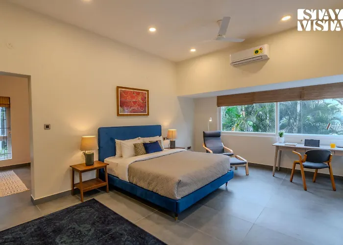 Stayvista At The Lakeshore With Lake View, Wifi, Garden