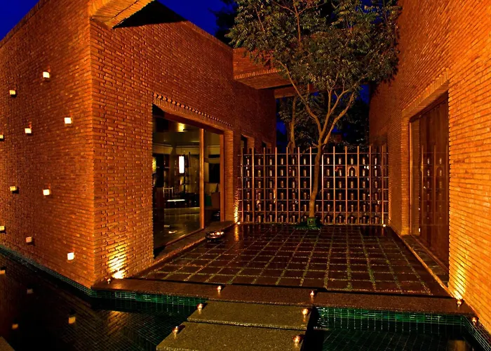 Family resorts Westin Sohna & Spa