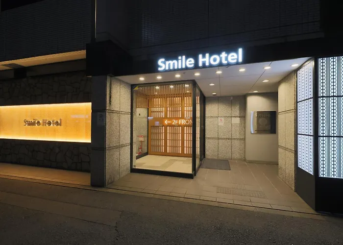 Smile Karasuma Gojo