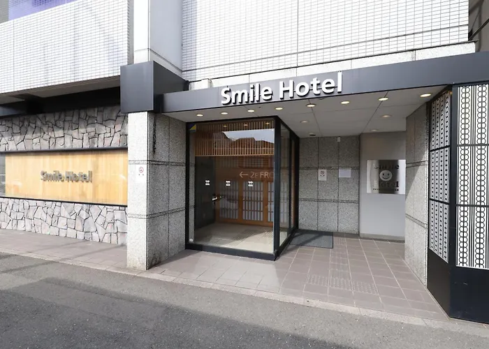 Smile Karasuma Gojo
