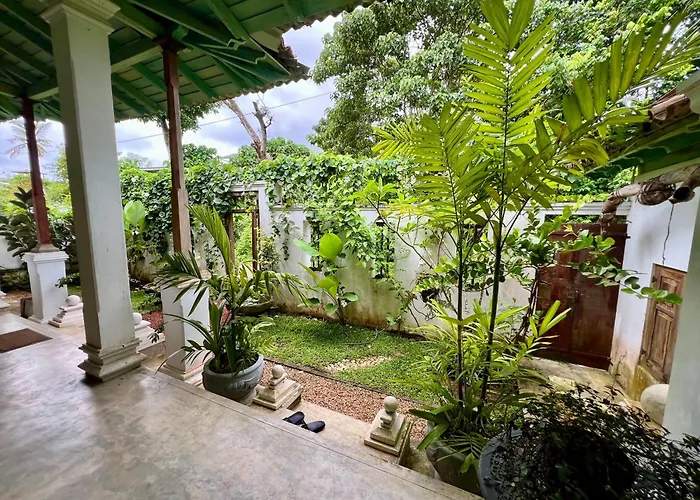 Guest house: Villa Seven Faces-Luxury Escape,Stunning Views With Private Pool For A Couple Or Family!